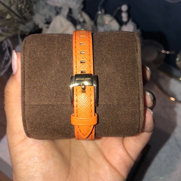 💥CCO SALE💥🥰 AUTHENTIC Michael Kors Watch 🥰 - Picture 4 of 4